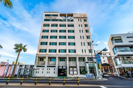 Check Inn Hotel Jeju Отели в г. Чеджу