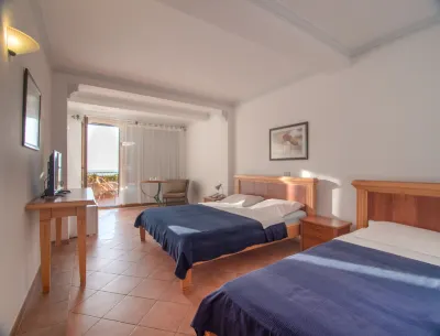 Levantin Inn One Third Room N2 Sea Side