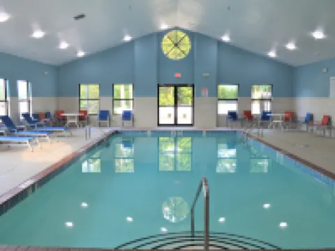 Holiday Inn Express & Suites BATESVILLE by IHG Hotels in Batesville