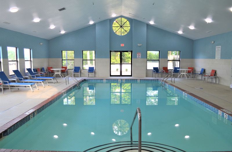 Holiday Inn Express & Suites Batesville by IHG photo 2