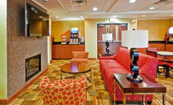 Holiday Inn Express & Suites Memphis/Germantown
