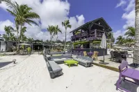 La Playa Orient Bay