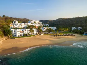 Camino Real Zaashila Huatulco