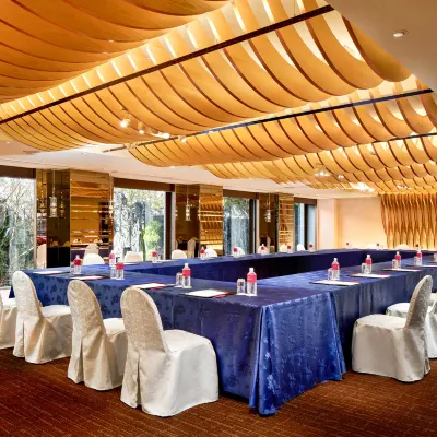 ANA Crowne Plaza KYOTO by IHG Hotels near محطة كيتانو هاكوبايشو