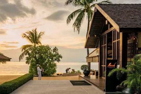 InterContinental Koh Samui Resort Отели рядом с достопримечательностью «Guan-Yu Koh Samui Shrine»