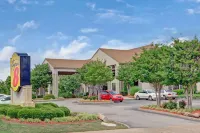 Super 8 by Wyndham Olive Branch Hotels in Olive Branch