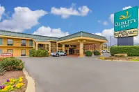 Quality Inn Hotels near Walgreens