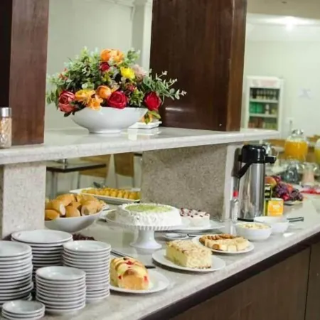 Serras Hotel