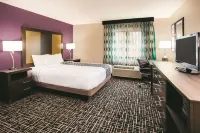 La Quinta Inn & Suites by Wyndham Cincinnati NE - Mason Hôtels à : Loveland