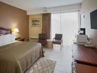 Howard Johnson by Wyndham Toms River Hotels in Ocean County