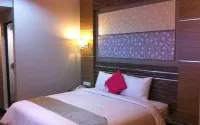 Godes Hotel - parking
