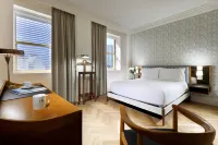 อัล มูไฮด์บ์ เรสซิเดนซ์ คอไรส์