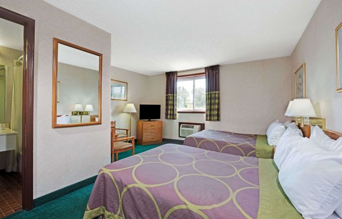 Super 8 by Wyndham Kenmore/Buffalo/Niagara Falls Area