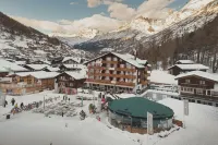 Hotel the Larix Ski-in Ski-Out Hotels in Saas-Almagell
