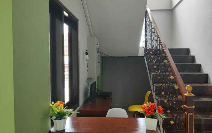 Ati Tentrem Guesthouse의 외관 및 입구