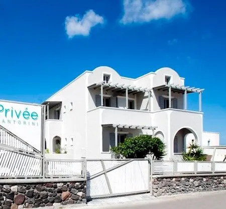 Privée Santorini Отели рядом с достопримечательностью «Пляж Периволос»