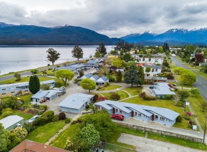 Lakeside Motel & Apartments