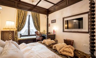 Ussr City Center Luxurious Apartment , Lives the Life of Soviet Generals