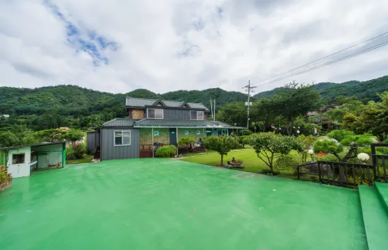 楊平郡陽光小山高級旅館