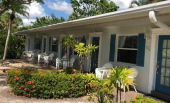 Marco Island Lakeside Inn