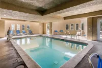 Comfort Inn Lathrop Stockton Airport - parking