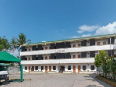 レッドドアーズ @ パイカス サグカハン タクロバン タクロバンのホテル