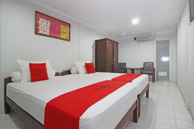 RedDoorz Near Terminal Condong Catur Hotels in Kecamatan Depok