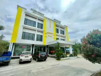 Ashofa Hotel Syariah Tanjung Hotels in Kasiau
