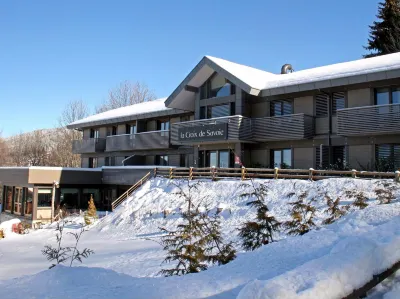 La Croix de Savoie & Spa فنادق في Samoens