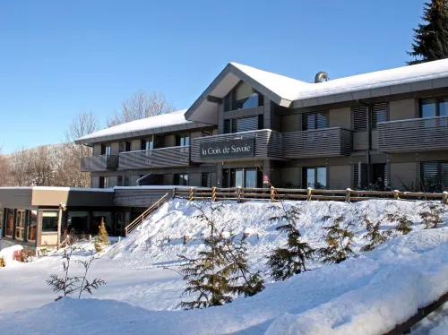 La Croix de Savoie & Spa Hotels in Cluses