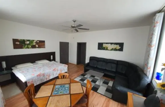 特藍斯佩特出租公寓