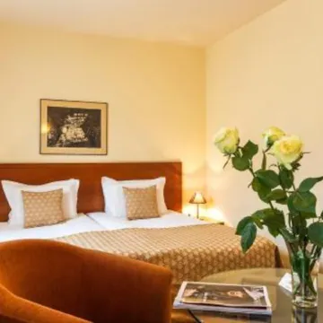 Sofia Place Hotel by Hmg