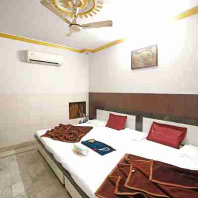 Hotel Gulshan (100 Mtrs from Dargah) Others