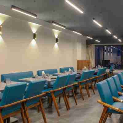 Hotel Sadbhav Villa Dining/Meeting Rooms