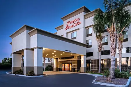 Hampton Inn & Suites Bakersfield/Hwy 58