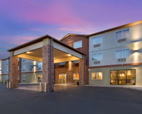 Best Western Plus the Four Corners Inn Hotels in Farmington