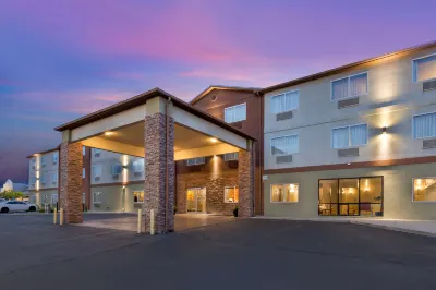Best Western Plus the Four Corners Inn Hotels in 