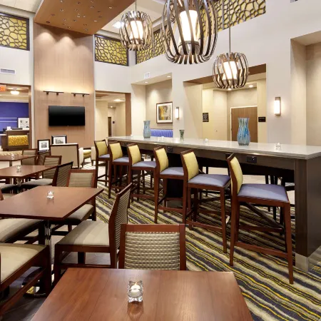 Hampton Inn & Suites Pittsburgh Airport South–Settlers Ridge