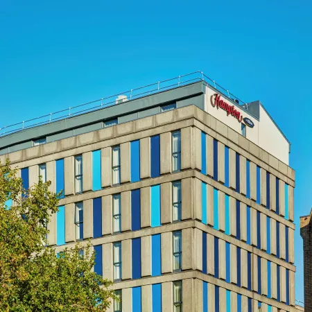 Hampton by Hilton Bristol City Centre Отели рядом с достопримечательностью «Редклиф»