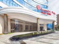 Ramada Plaza by Wyndham Fuxian Lake Hotels in Chengjiang