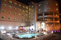Canary Beach Hotel - Kolam Renang
