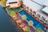 Phuengluang Riverside Hotel Chanthaburi - Pool