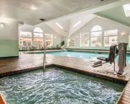 Comfort Suites - Hot Tub