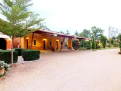 วิลล่า ทัสคานี คันทรี รีสอร์ท โรงแรมในอำเภอ สวนผึ้ง