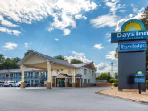 Days Inn by Wyndham Charles Town Hotels in Jefferson County