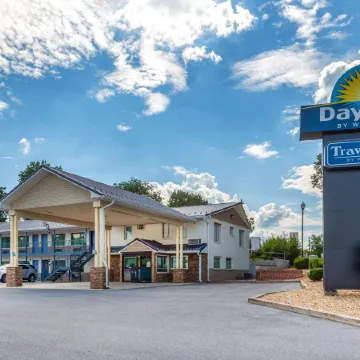 Days Inn by Wyndham Charles Town