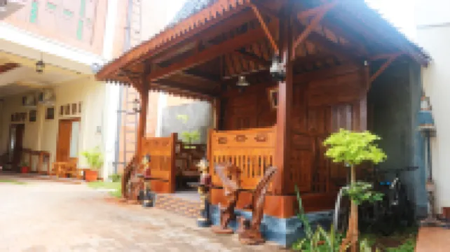 Oemahku Guest House Syariah Hotel di Kecamatan Kendal