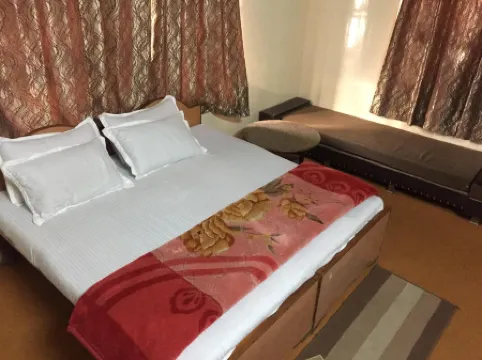 Mansarovar Hotel