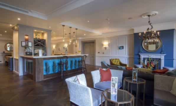 8. 더 곤빌 호텔..