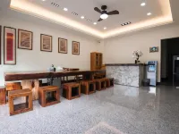 Habitat Heart B&B Hotels near Lotus Forest